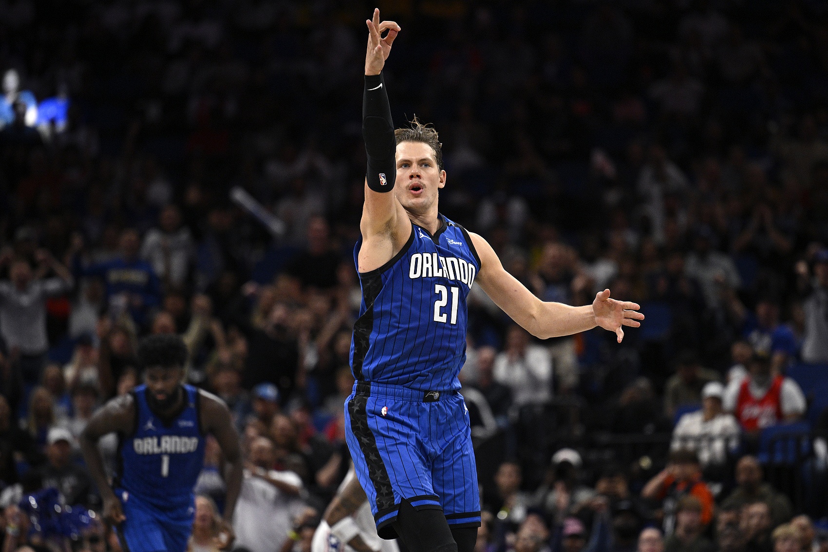 👍️魔术今年休赛期操作盘点：7换1得到贝恩 白菜价签琼斯&amp;大瓦