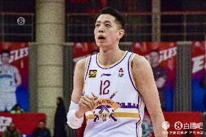 万博体育官方网站-可惜了！沈梓捷16中14空砍31分7板3断4帽